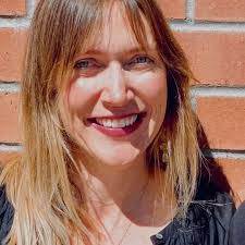 Edna Leyva's Instagram, Twitter & Facebook