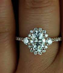 Todays Inspiration Hasthe Classiest Engagement Rings Youll Ever See With Sophisticated G Classy Engagement Ring Wedding Rings Vintage Popular Engagement Rings