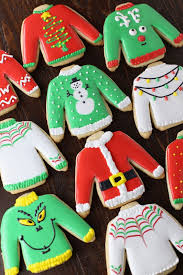 These guys were so fun to decorate, with fairly straightforward designs and fun, bright colors. Christmas Lights Royal Icing Sugar Cookies Mom Loves Baking