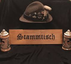 Stammtischschild, stammtischschilder individuell beschriftet und gestaltet. Oktoberfest Stammtischregulars Tablewall Sign Etsy Custom Wooden Signs Oktoberfest Oktoberfest Table
