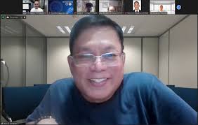 Prof. Kim Keiser Pedraza (Harry Potter of Llave) lecturing