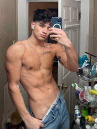 Hottest guy onlyfans