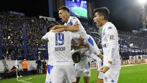 Al minuto 30 del segundo tiempo, thiago almada metió un golazo que encaminó a vélez para asegurar el triunfo ante independiente. Velez Vs Independiente Resultado Resumen Goles Incidencias Y Mejores Jugadas Por Fecha 9 De Superliga Argentina 2019 Futbol Internacional Depor