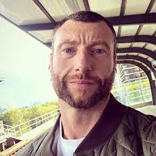 Sean Bellamy's Instagram, Twitter & Facebook