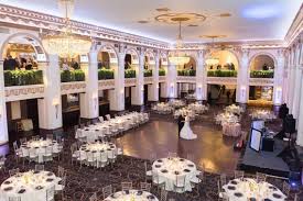 A Philadelphia Wedding At The Ballroom At The Ben Philadelphia Wedding Philadelphia Wedding Venues Ballroom Wedding