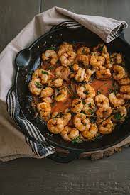 Camarones Al Mojo De Ajo Mexican Style Garlic Shrimp In A Cast Iron Skillet Mexican Food Recipes Recipes Seafood Recipes
