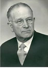 Slægten Ahlefeldts Historie : Første Bind.