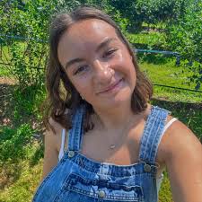 Should I stay at Caribbean Beach Resort with a dining plan or Boardwalk?