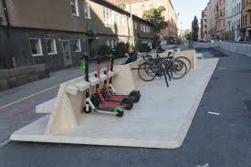 Out on a tenner 2. A Tiny Twist On Street Design The One Minute City Bloomberg