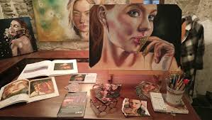 A Vallecrosia alta il 'cantun de l'artista' ospita l'atelier di Barbara  Trapani (Foto e video)