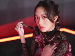 Crystal Fung denies being shelved by TVB