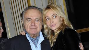 Ça commence par la fin. Emmanuelle Beart On A Cherche L Amoureux A Perpetuite Qu Etait Notre Pere L Echo