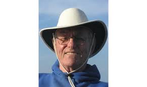 Longtime East End journalist Robert Wacker dies at 92