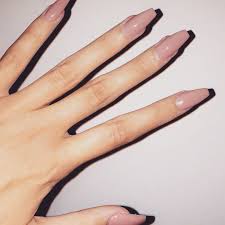 Epingle Par Angela Tshibangou Sur N A I L S Idees Vernis A Ongles Vernis A Ongles Couleurs De Vernis A Ongles