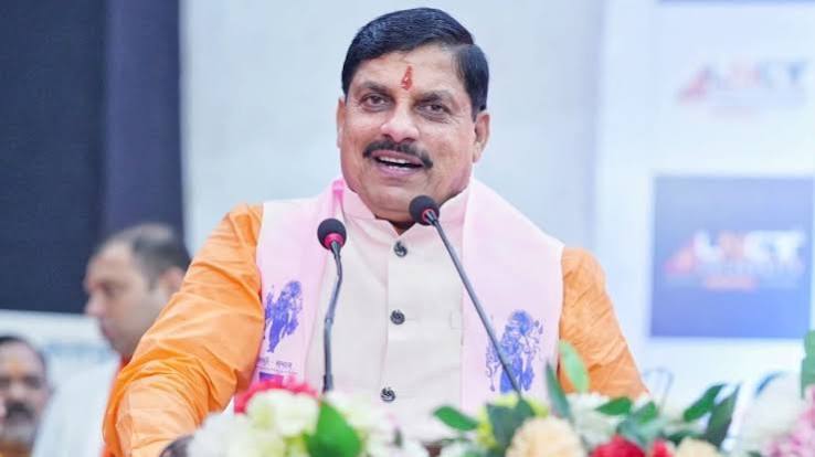 MP: सीएम मोहन यादव ने देर रात बुलाई आपात बैठक, पीथमपुर में मचे बवाल को लेकर की चर्चा - MP CM Mohan Yadav called an emergency meeting late at night discussed uproar