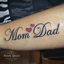 Mom dad tattoo designs (mom dad tattoo on wrist) getting mother and father tattoos may have an alternate significance for a few, yet they, as a rule, are a portrayal of affection, regard, mindful, and a profound established association. Mom Dad Tattoos Have A Very Deep Tattoos For Daughters Dad Tattoos Mom Dad Tattoos
