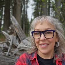 During these dark days I work to find my happy. Some things I know that  makes people happy, or at least content, are a great dinner, conversations,  reading a book, listening to