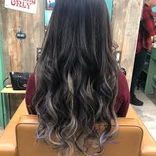 capsule omiya baseさんはinstagramを利用しています エクステでグラデーション グレージュカラーのエクステに地毛と同じ色のメッシュ インナーの方に青いエクステを数本付けました 原色エクステも取り揃えておりますので是非 大宮美容室 派手髪 原色カ 派手