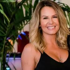 Danielle Correa's Instagram, Twitter & Facebook