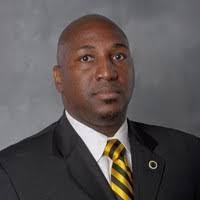 Willy Hines's Instagram, Twitter & Facebook