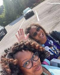 Candice R. Henry (@Fabulicious_Tch)