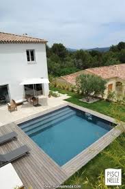 Elegante Gracias Al Diseno Panoramico Apropiado Las Piscinas Todavia Pueden Presentar El Prefabricated Swimming Pool Swimming Pool Designs Backyard Pool