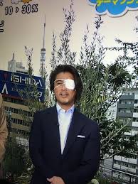 idolpv【民放テレビ】 on X: 梨の日のげつようび ZIPに出演したTOKIOの山口達也君の怪我が痛々しい  自転車で頭から転んで、眼帯と顎にも絆創膏らしいのが… t.co2GfCLNSoym t.cojQMly6l2ZN   X