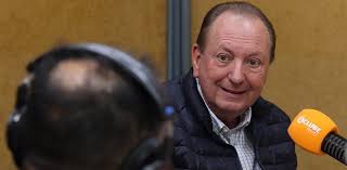 Em entrevista à rádio, presidente da APCEF-PR destaca as principais  realizações da entidade