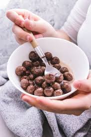 Billes De Cereales Biscuitees Maison Facon Nesquik Gout Moka Recettes De Cuisine Nourriture Chien Cuisine Vegetarienne