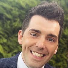 Thousands of visitors.