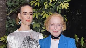 When you two ran into your ex at a party, billie snaked her arm around your waist and pulled you close almost to protect you. Sarah Paulson Reveals Holland Taylor Slid Into Her Dms