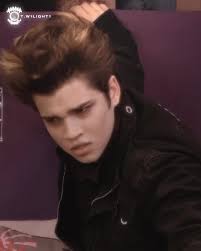 close enough, welcome back Edward Cullen 👅 #twilight #twilighttiktok #fyp  #fypシ゚viral #foryoupage #foryoupage❤️❤️ #twilightsaga #twilightedit  #robertpattinson #freddiebenson #fredrickbenson #icarly ...