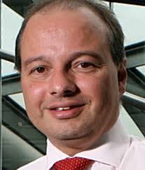 Sir Simon Milton : London Remembers, Aiming to capture all memorials in  London