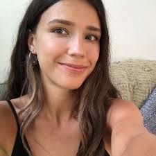 Lara Brooks (@LaraBro11777294)