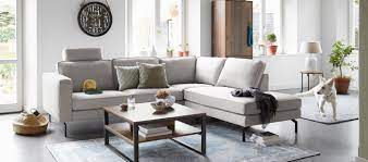 Relaxen, studeren, werken en slapen in dezelfde ruimte betekent dat je alle wanden en elk hoekje optimaal wil benutten. 5 Tips Voor Het Inrichten Van Een Kleine Woonkamer