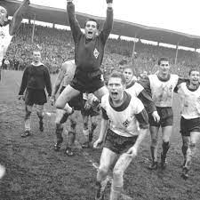 Vergleich aller titelträger und vizemeister. Werder Bremen Deutscher Meister 1965 Das Team Ohne Stars Deutsche Meisterschaft 1965