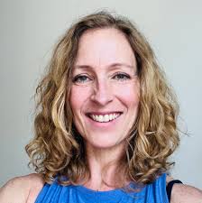 How to track nutrition and fitness goals during the holidays?