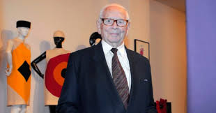Fashion designer pierre cardin has put his iconic palais bulles in cannes up for sale for £300million. Morto Pierre Cardin Uno Spirito Libero Ed Ironico Che Scelse La Moda Democratica Il Fatto Quotidiano