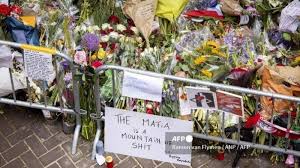 Mr de vries is famed for his work on exposing mobsters and drug lords, and has helped police solve a mr de vries was previously given police protection after receiving threats for his involvement in. Qoirt 7rvw6rqm