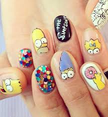 Sólo tienes que ir a la farmacia las opciones y dibujos para las uñas decoradas son muchas: Nail Art Simpson Arte De Unas Disney Tutorial De Unas Decoradas Dibujos En Unas