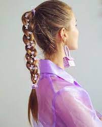 Descubre los accesorios para el pelo de parfois: Buscaremos Cualquier Excusa Para Llenarnos La Melena De Flores Y Estos 11 Accesorios Para El Pelo Tienen La Culpa