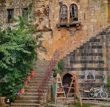 من البيوت القديمة في حاصبيا old houses house styles house