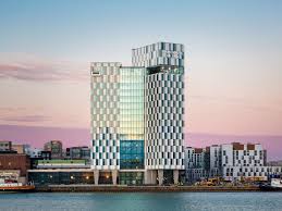 Während der russischen herrschaft wieder aufgebaut, besitzt die hauptstadt eine interessante architektur, welch an st. Vitra Clarion Hotel Helsinki