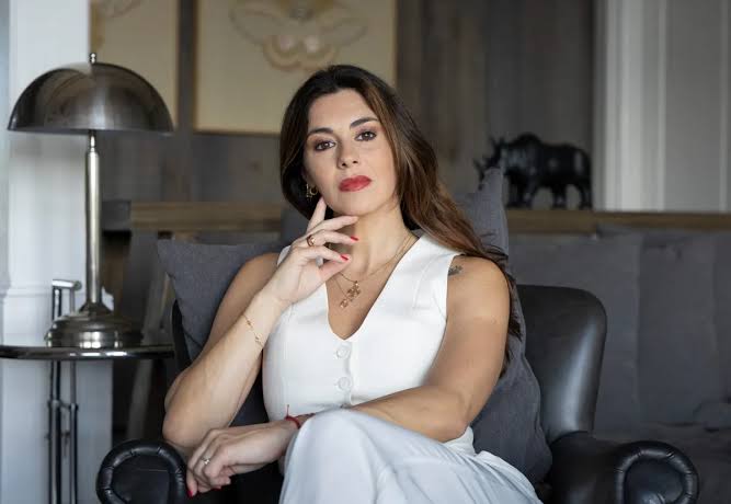 Marcela Pagano: “La pauta no se terminó, se reparte entre los que militan  al Gobierno” - Metadata