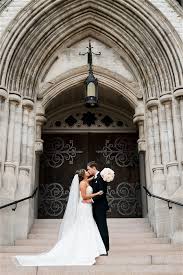 Wedding Photos By Saint Louis Wedding Photographer Ashley Fisher Photography Bride And Groom Kissing At St Louis Wedding My Perfect Wedding Wedding Portraits