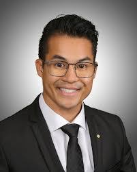 Hoang Do's Instagram, Twitter & Facebook