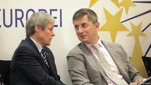 Prezenţa la vot la alegerile europarlamentare în argeş a fost de pe listele electorale permanente din argeşau fost înscrişi 530.176 alegători. Revista 22