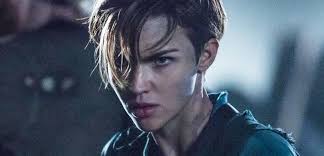 After auditioning for anderson, ruby rose told him that the laser scene in the 2002 film, where a body falls apart in chunks after being sliced by a laser and holding place for just a. Ruby Rose 5 Nackte Fakten Uber Den Resident Evil 6 Star