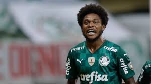 Muito mais que uma loja online, somos o reduto oficial da torcida que canta e vibra. Pai Do Corinthians Luiz Adriano Brilha Em Vitoria Do Palmeiras Na Semifinal Do Paulista