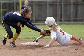 Softball: Robben, Napa hurlers star